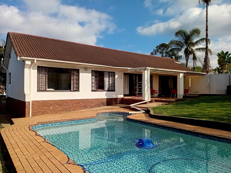 To Let 3 Bedroom Property for Rent in Beacon Bay North Eastern Cape